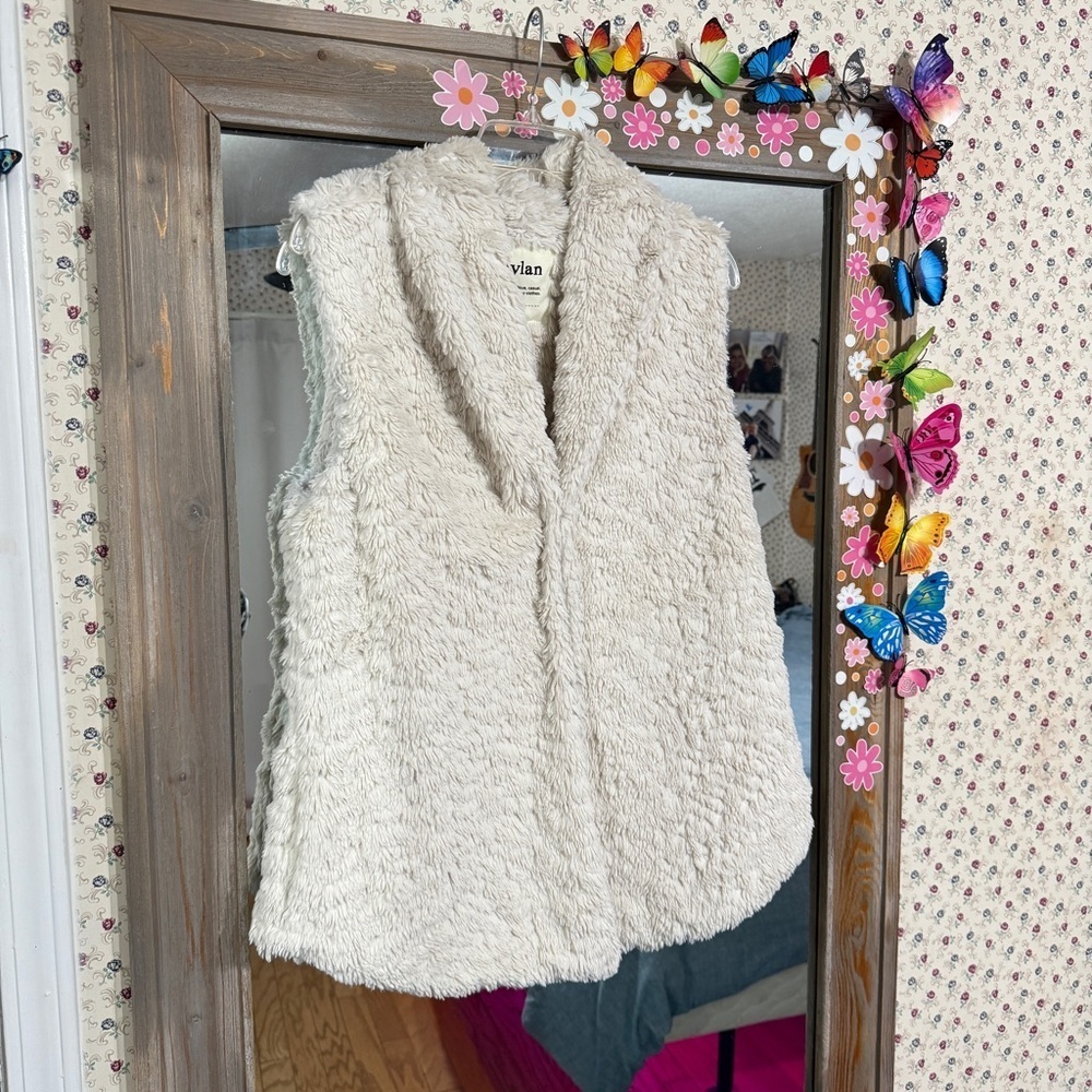 Dylan by True Grit Faux Fur Sherpa Vest | Size Medium | Ivory Cream